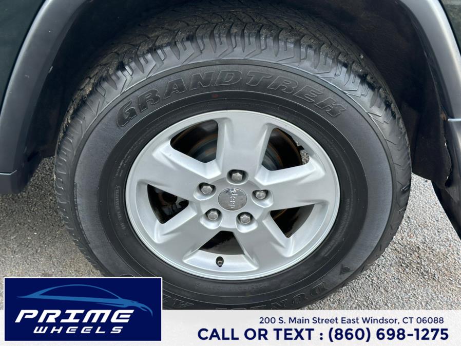 2011 Jeep Grand Cherokee 4WD 4dr Laredo, available for sale in East Windsor, Connecticut | Prime Wheels. East Windsor, Connecticut 2011 Jeep Grand Cherokee 4WD 4dr Laredo, available for sale in East Windsor, Connecticut | Prime Wheels. East Windsor, Connecticut