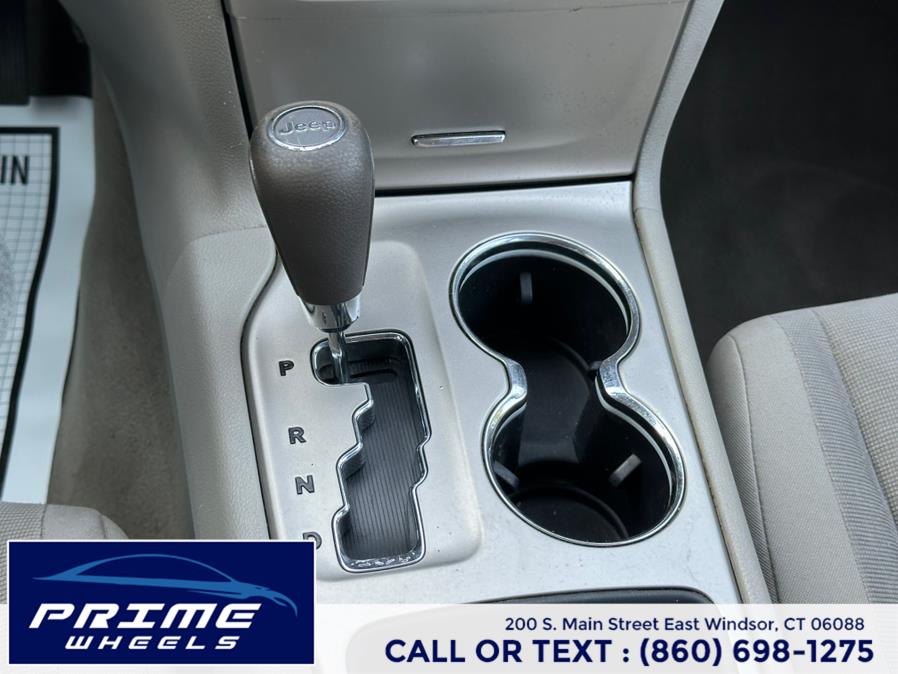 2011 Jeep Grand Cherokee 4WD 4dr Laredo, available for sale in East Windsor, Connecticut | Prime Wheels. East Windsor, Connecticut 2011 Jeep Grand Cherokee 4WD 4dr Laredo, available for sale in East Windsor, Connecticut | Prime Wheels. East Windsor, Connecticut