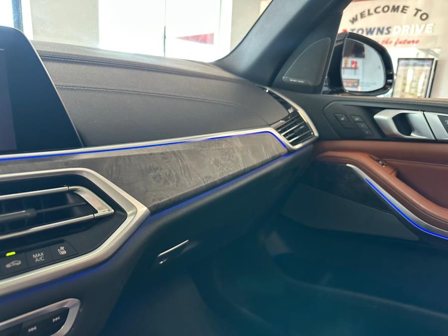 2019 BMW X5 xDrive40i Sports Activity Vehicle, available for sale in Inwood, New York | 5 Towns Drive. Inwood, New York 2019 BMW X5 xDrive40i Sports Activity Vehicle, available for sale in Inwood, New York | 5 Towns Drive. Inwood, New York