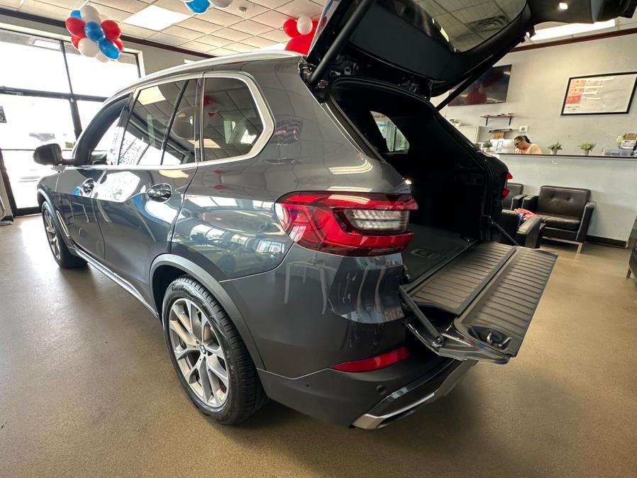 2019 BMW X5 xDrive40i Sports Activity Vehicle, available for sale in Inwood, New York | 5 Towns Drive. Inwood, New York 2019 BMW X5 xDrive40i Sports Activity Vehicle, available for sale in Inwood, New York | 5 Towns Drive. Inwood, New York