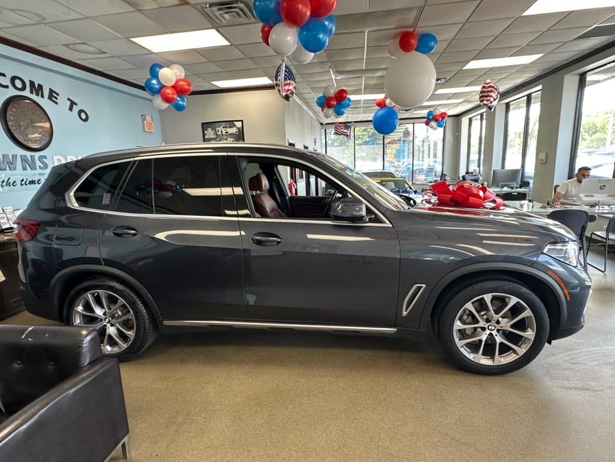 2019 BMW X5 xDrive40i Sports Activity Vehicle, available for sale in Inwood, New York | 5 Towns Drive. Inwood, New York 2019 BMW X5 xDrive40i Sports Activity Vehicle, available for sale in Inwood, New York | 5 Towns Drive. Inwood, New York