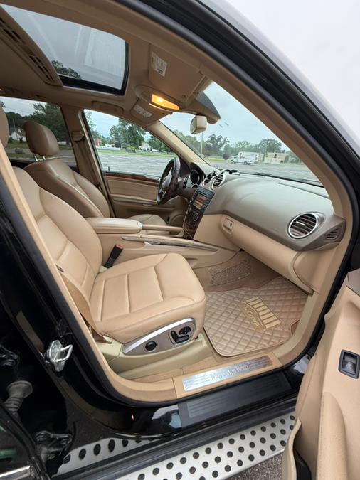 2009 Mercedes-Benz M-Class 4MATIC 4dr 5.5L, available for sale in Springfield, Massachusetts | Auto Globe LLC. Springfield, Massachusetts 2009 Mercedes-Benz M-Class 4MATIC 4dr 5.5L, available for sale in Springfield, Massachusetts | Auto Globe LLC. Springfield, Massachusetts