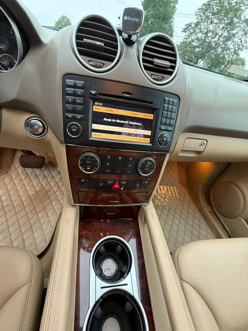 2009 Mercedes-Benz M-Class 4MATIC 4dr 5.5L, available for sale in Springfield, Massachusetts | Auto Globe LLC. Springfield, Massachusetts 2009 Mercedes-Benz M-Class 4MATIC 4dr 5.5L, available for sale in Springfield, Massachusetts | Auto Globe LLC. Springfield, Massachusetts