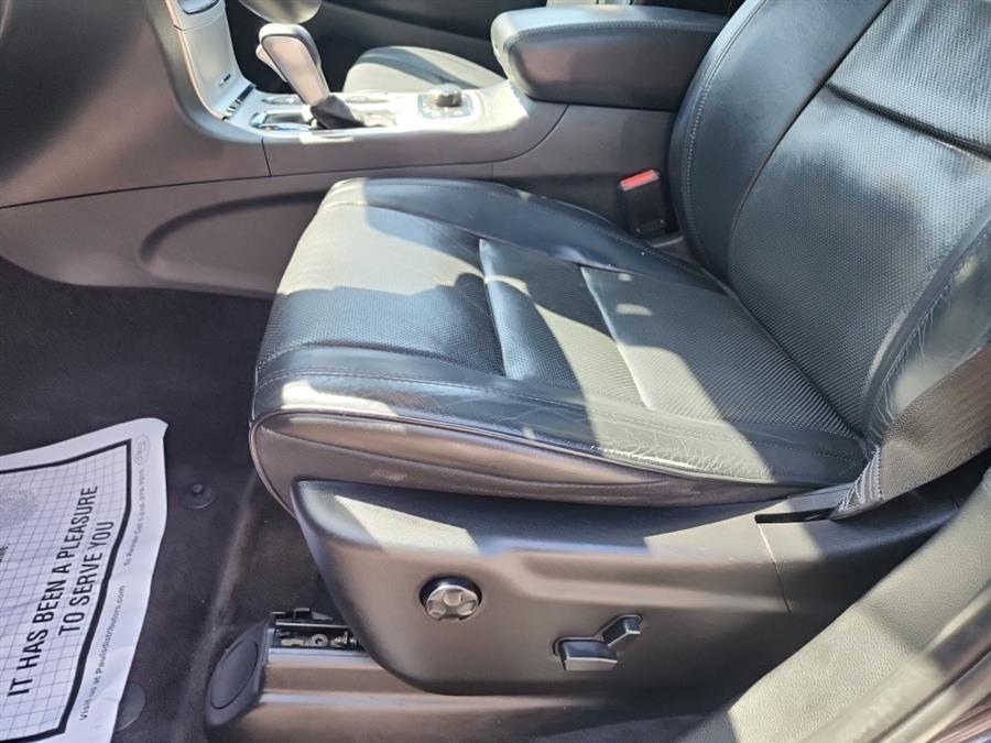 2016 Jeep Grand Cherokee 4WD 4dr High Altitude, available for sale in Islip, New York | L.I. Auto Gallery. Islip, New York 2016 Jeep Grand Cherokee 4WD 4dr High Altitude, available for sale in Islip, New York | L.I. Auto Gallery. Islip, New York