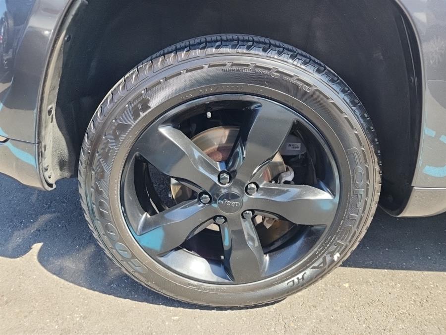 2016 Jeep Grand Cherokee 4WD 4dr High Altitude, available for sale in Islip, New York | L.I. Auto Gallery. Islip, New York 2016 Jeep Grand Cherokee 4WD 4dr High Altitude, available for sale in Islip, New York | L.I. Auto Gallery. Islip, New York