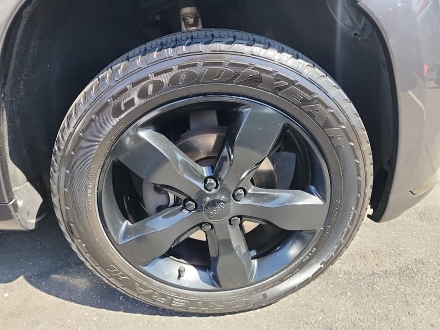 2016 Jeep Grand Cherokee 4WD 4dr High Altitude, available for sale in Islip, New York | L.I. Auto Gallery. Islip, New York 2016 Jeep Grand Cherokee 4WD 4dr High Altitude, available for sale in Islip, New York | L.I. Auto Gallery. Islip, New York