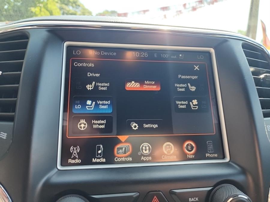 2016 Jeep Grand Cherokee 4WD 4dr High Altitude, available for sale in Islip, New York | L.I. Auto Gallery. Islip, New York 2016 Jeep Grand Cherokee 4WD 4dr High Altitude, available for sale in Islip, New York | L.I. Auto Gallery. Islip, New York