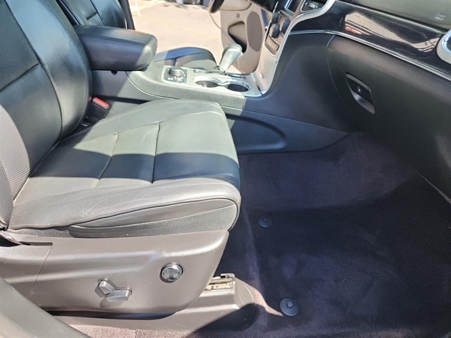 2016 Jeep Grand Cherokee 4WD 4dr High Altitude, available for sale in Islip, New York | L.I. Auto Gallery. Islip, New York 2016 Jeep Grand Cherokee 4WD 4dr High Altitude, available for sale in Islip, New York | L.I. Auto Gallery. Islip, New York