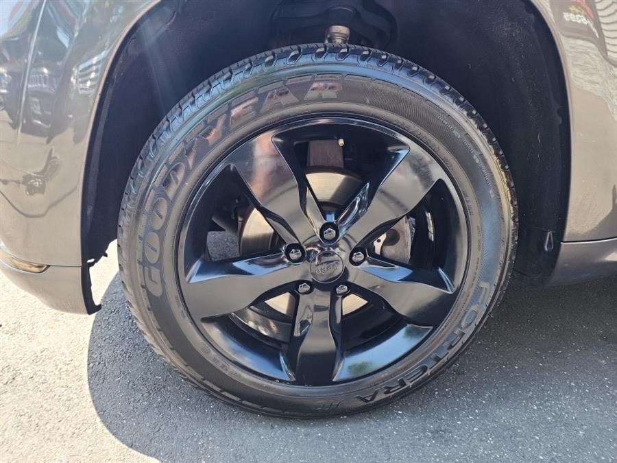 2016 Jeep Grand Cherokee 4WD 4dr High Altitude, available for sale in Islip, New York | L.I. Auto Gallery. Islip, New York 2016 Jeep Grand Cherokee 4WD 4dr High Altitude, available for sale in Islip, New York | L.I. Auto Gallery. Islip, New York