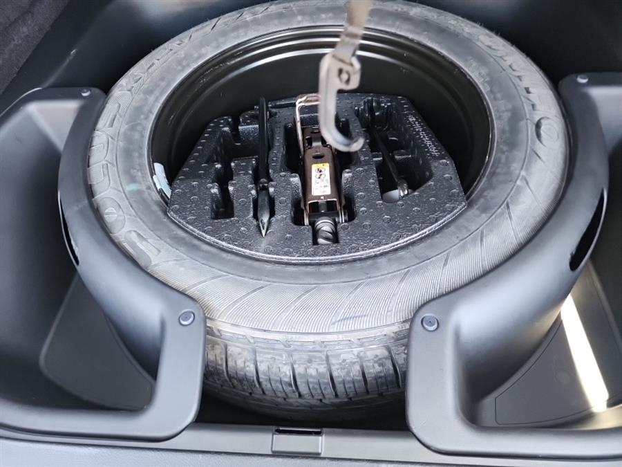 2016 Jeep Grand Cherokee 4WD 4dr High Altitude, available for sale in Islip, New York | L.I. Auto Gallery. Islip, New York 2016 Jeep Grand Cherokee 4WD 4dr High Altitude, available for sale in Islip, New York | L.I. Auto Gallery. Islip, New York
