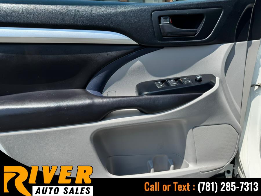 2017 Toyota Highlander LE Plus V6 AWD (Natl), available for sale in Malden, Massachusetts | River Auto Sales. Malden, Massachusetts 2017 Toyota Highlander LE Plus V6 AWD (Natl), available for sale in Malden, Massachusetts | River Auto Sales. Malden, Massachusetts