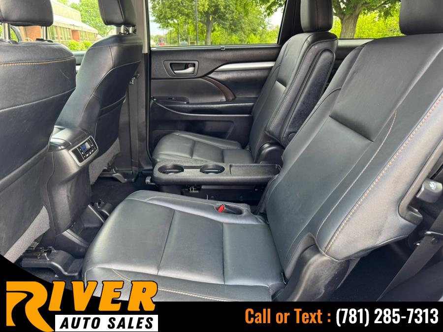 2017 Toyota Highlander XLE V6 AWD (Natl), available for sale in Malden, Massachusetts | River Auto Sales. Malden, Massachusetts 2017 Toyota Highlander XLE V6 AWD (Natl), available for sale in Malden, Massachusetts | River Auto Sales. Malden, Massachusetts