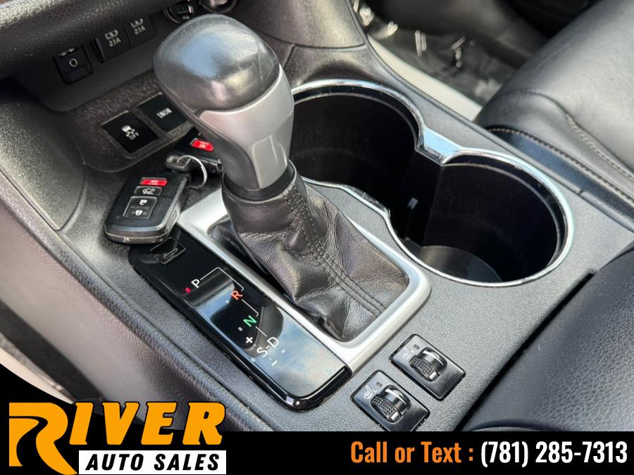 2017 Toyota Highlander XLE V6 AWD (Natl), available for sale in Malden, Massachusetts | River Auto Sales. Malden, Massachusetts 2017 Toyota Highlander XLE V6 AWD (Natl), available for sale in Malden, Massachusetts | River Auto Sales. Malden, Massachusetts