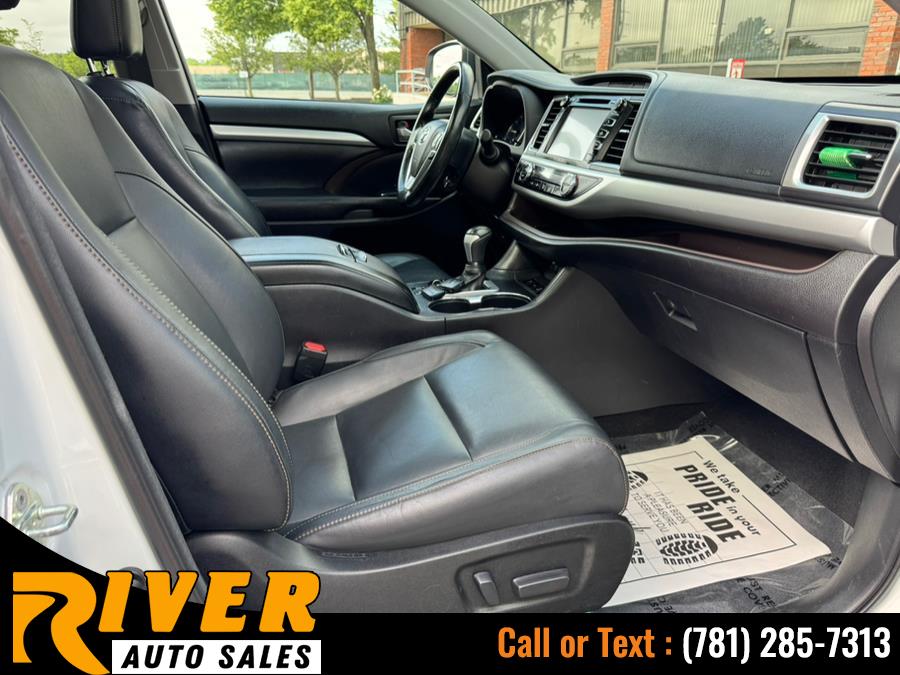 2017 Toyota Highlander XLE V6 AWD (Natl), available for sale in Malden, Massachusetts | River Auto Sales. Malden, Massachusetts 2017 Toyota Highlander XLE V6 AWD (Natl), available for sale in Malden, Massachusetts | River Auto Sales. Malden, Massachusetts