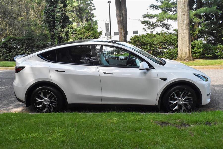 2022 Tesla Model y Long Range AWD 4dr Crossover, available for sale in Great Neck, New York | Camy Cars. Great Neck, New York 2022 Tesla Model y Long Range AWD 4dr Crossover, available for sale in Great Neck, New York | Camy Cars. Great Neck, New York