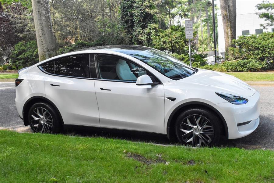 2022 Tesla Model y Long Range AWD 4dr Crossover, available for sale in Great Neck, New York | Camy Cars. Great Neck, New York 2022 Tesla Model y Long Range AWD 4dr Crossover, available for sale in Great Neck, New York | Camy Cars. Great Neck, New York