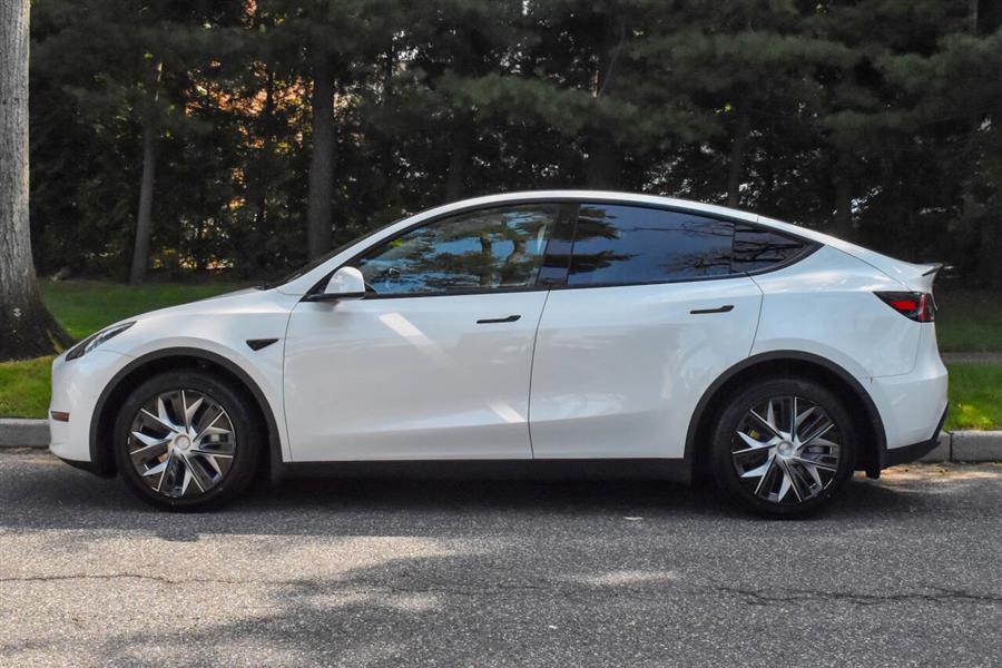 2022 Tesla Model y Long Range AWD 4dr Crossover, available for sale in Great Neck, New York | Camy Cars. Great Neck, New York 2022 Tesla Model y Long Range AWD 4dr Crossover, available for sale in Great Neck, New York | Camy Cars. Great Neck, New York