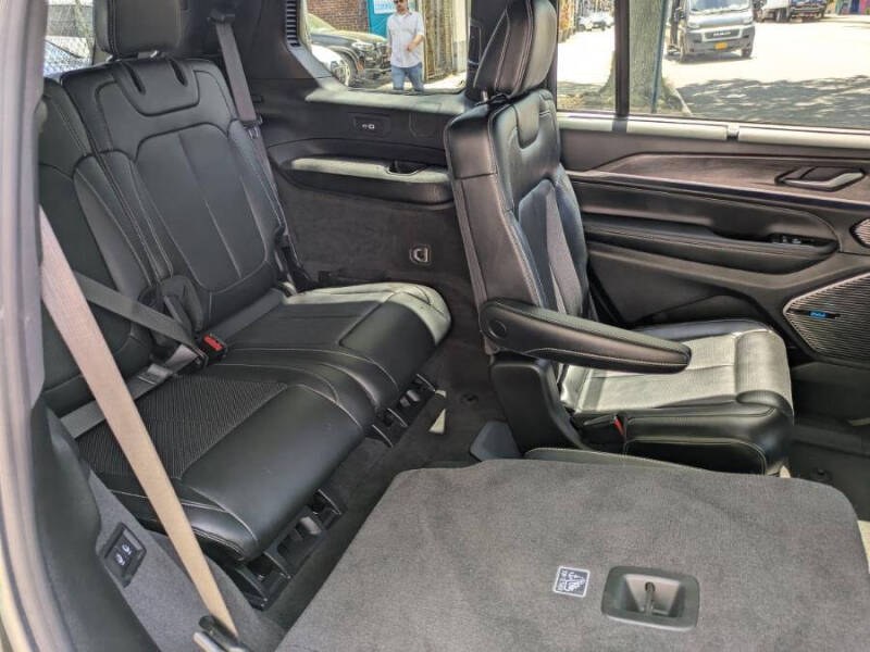 2021 Jeep Grand Cherokee L Overland 4x4, available for sale in Long Island City, New York | Luxury Of Queens. Long Island City, New York 2021 Jeep Grand Cherokee L Overland 4x4, available for sale in Long Island City, New York | Luxury Of Queens. Long Island City, New York