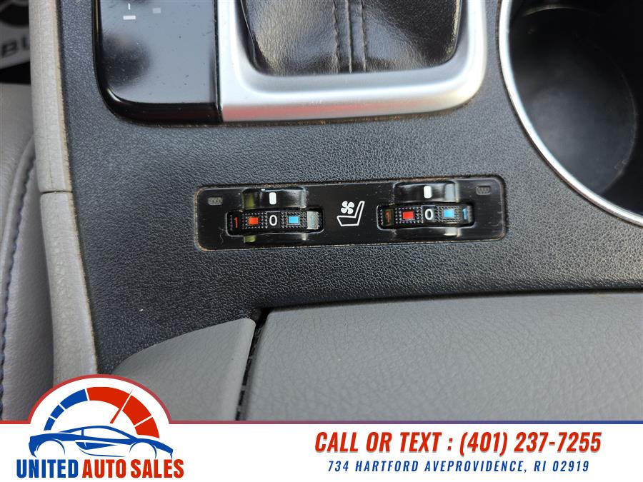 2014 Toyota Highlander AWD 4dr V6 Limited (Natl), available for sale in Providence, Rhode Island | United Auto Sales Inc. Providence, Rhode Island 2014 Toyota Highlander AWD 4dr V6 Limited (Natl), available for sale in Providence, Rhode Island | United Auto Sales Inc. Providence, Rhode Island