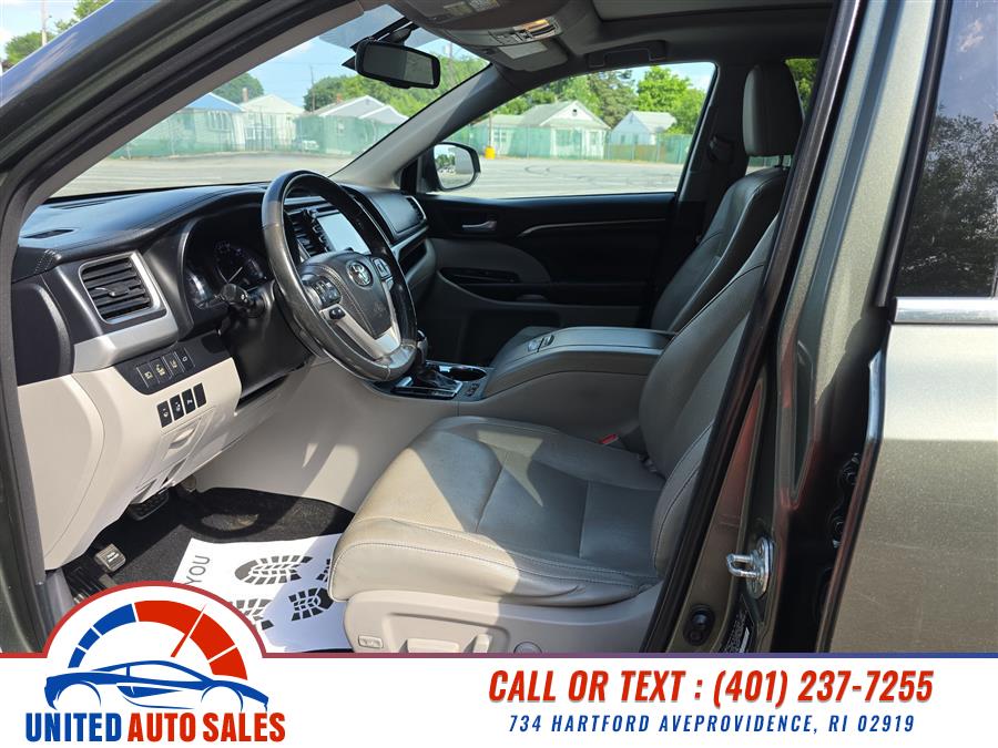 2014 Toyota Highlander AWD 4dr V6 Limited (Natl), available for sale in Providence, Rhode Island | United Auto Sales Inc. Providence, Rhode Island 2014 Toyota Highlander AWD 4dr V6 Limited (Natl), available for sale in Providence, Rhode Island | United Auto Sales Inc. Providence, Rhode Island