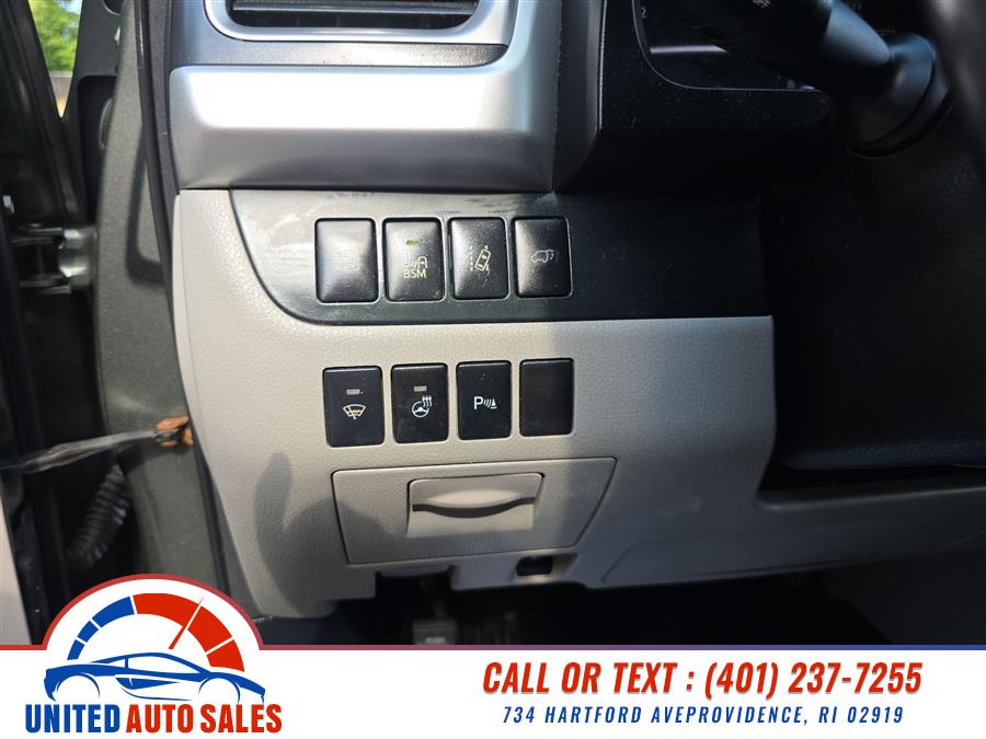 2014 Toyota Highlander AWD 4dr V6 Limited (Natl), available for sale in Providence, Rhode Island | United Auto Sales Inc. Providence, Rhode Island 2014 Toyota Highlander AWD 4dr V6 Limited (Natl), available for sale in Providence, Rhode Island | United Auto Sales Inc. Providence, Rhode Island