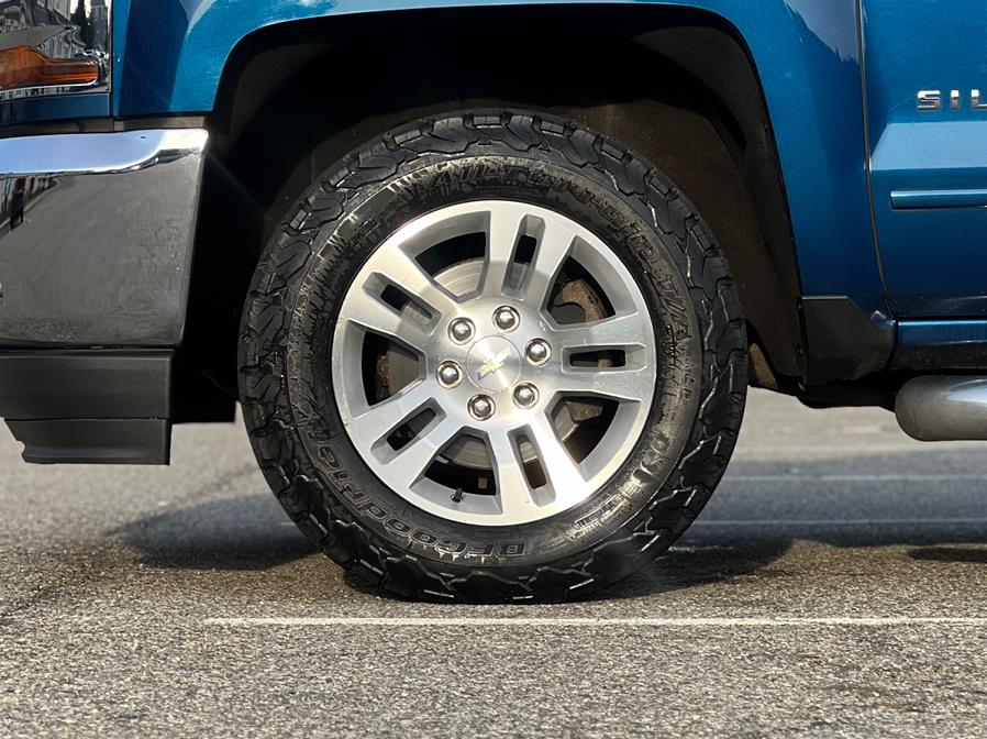 2019 Chevrolet Silverado 1500 LD 4WD Double Cab LT w/1LT, available for sale in Paterson, New Jersey | Speedway Motors LLC. Paterson, New Jersey 2019 Chevrolet Silverado 1500 LD 4WD Double Cab LT w/1LT, available for sale in Paterson, New Jersey | Speedway Motors LLC. Paterson, New Jersey