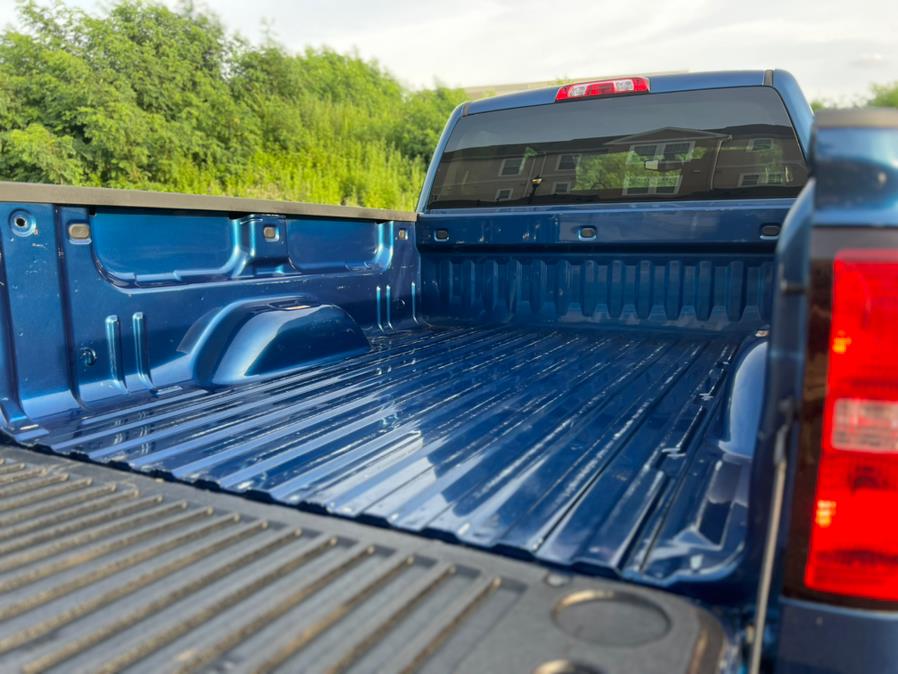 2019 Chevrolet Silverado 1500 LD 4WD Double Cab LT w/1LT, available for sale in Paterson, New Jersey | Speedway Motors LLC. Paterson, New Jersey 2019 Chevrolet Silverado 1500 LD 4WD Double Cab LT w/1LT, available for sale in Paterson, New Jersey | Speedway Motors LLC. Paterson, New Jersey