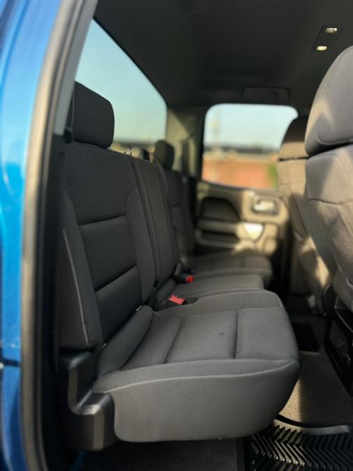 2019 Chevrolet Silverado 1500 LD 4WD Double Cab LT w/1LT, available for sale in Paterson, New Jersey | Speedway Motors LLC. Paterson, New Jersey 2019 Chevrolet Silverado 1500 LD 4WD Double Cab LT w/1LT, available for sale in Paterson, New Jersey | Speedway Motors LLC. Paterson, New Jersey