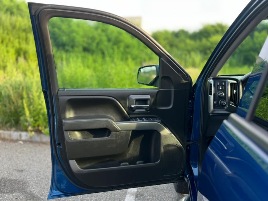 2019 Chevrolet Silverado 1500 LD 4WD Double Cab LT w/1LT, available for sale in Paterson, New Jersey | Speedway Motors LLC. Paterson, New Jersey 2019 Chevrolet Silverado 1500 LD 4WD Double Cab LT w/1LT, available for sale in Paterson, New Jersey | Speedway Motors LLC. Paterson, New Jersey