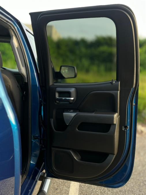 2019 Chevrolet Silverado 1500 LD 4WD Double Cab LT w/1LT, available for sale in Paterson, New Jersey | Speedway Motors LLC. Paterson, New Jersey 2019 Chevrolet Silverado 1500 LD 4WD Double Cab LT w/1LT, available for sale in Paterson, New Jersey | Speedway Motors LLC. Paterson, New Jersey