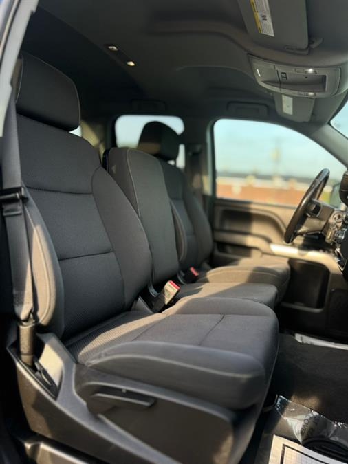 2019 Chevrolet Silverado 1500 LD 4WD Double Cab LT w/1LT, available for sale in Paterson, New Jersey | Speedway Motors LLC. Paterson, New Jersey 2019 Chevrolet Silverado 1500 LD 4WD Double Cab LT w/1LT, available for sale in Paterson, New Jersey | Speedway Motors LLC. Paterson, New Jersey