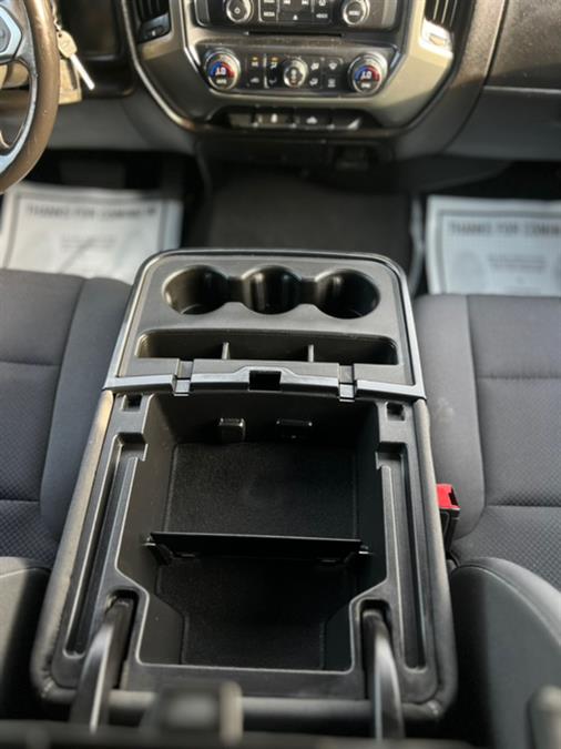 2019 Chevrolet Silverado 1500 LD 4WD Double Cab LT w/1LT, available for sale in Paterson, New Jersey | Speedway Motors LLC. Paterson, New Jersey 2019 Chevrolet Silverado 1500 LD 4WD Double Cab LT w/1LT, available for sale in Paterson, New Jersey | Speedway Motors LLC. Paterson, New Jersey