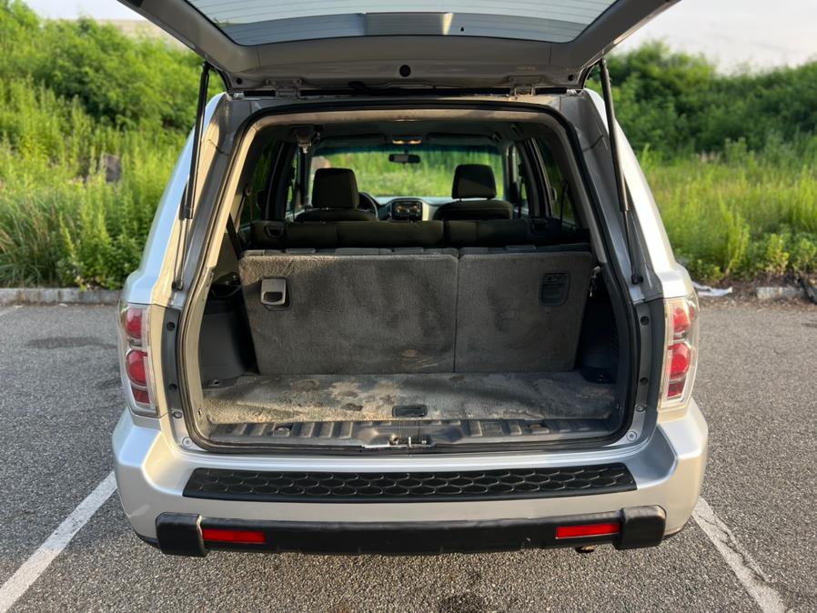 2008 Honda Pilot 2WD 4dr VP, available for sale in Paterson, New Jersey | Speedway Motors LLC. Paterson, New Jersey 2008 Honda Pilot 2WD 4dr VP, available for sale in Paterson, New Jersey | Speedway Motors LLC. Paterson, New Jersey