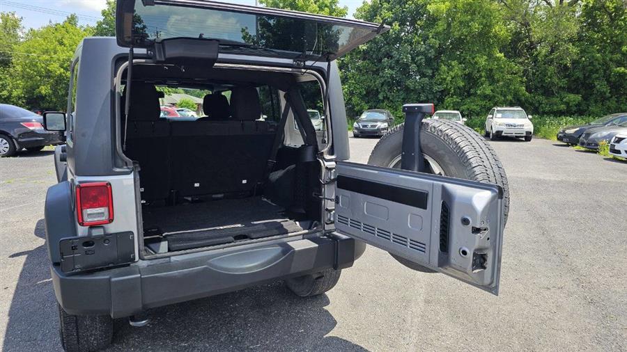 2015 Jeep Wrangler Unlimited Sport 4x4 4dr SUV, available for sale in Wolcott, New York | Auto Hunter CNY. Wolcott, New York 2015 Jeep Wrangler Unlimited Sport 4x4 4dr SUV, available for sale in Wolcott, New York | Auto Hunter CNY. Wolcott, New York