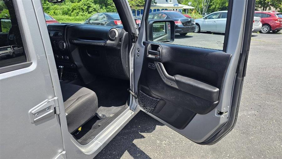 2015 Jeep Wrangler Unlimited Sport 4x4 4dr SUV, available for sale in Wolcott, New York | Auto Hunter CNY. Wolcott, New York 2015 Jeep Wrangler Unlimited Sport 4x4 4dr SUV, available for sale in Wolcott, New York | Auto Hunter CNY. Wolcott, New York