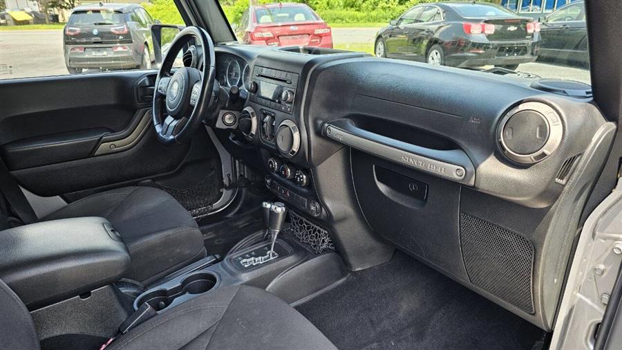 2015 Jeep Wrangler Unlimited Sport 4x4 4dr SUV, available for sale in Wolcott, New York | Auto Hunter CNY. Wolcott, New York 2015 Jeep Wrangler Unlimited Sport 4x4 4dr SUV, available for sale in Wolcott, New York | Auto Hunter CNY. Wolcott, New York