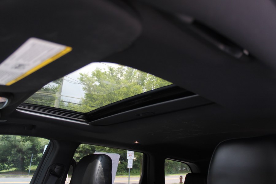 2018 Jeep Grand Cherokee Limited 4x4, available for sale in New Britain, Connecticut | Universal Motors LLC. New Britain, Connecticut 2018 Jeep Grand Cherokee Limited 4x4, available for sale in New Britain, Connecticut | Universal Motors LLC. New Britain, Connecticut