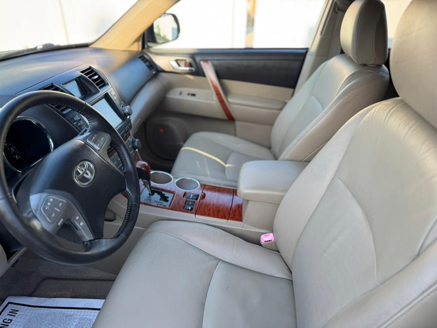 2008 Toyota Highlander 4WD 4dr Limited (Natl), available for sale in Copiague, New York | Great Buy Auto Sales. Copiague, New York 2008 Toyota Highlander 4WD 4dr Limited (Natl), available for sale in Copiague, New York | Great Buy Auto Sales. Copiague, New York