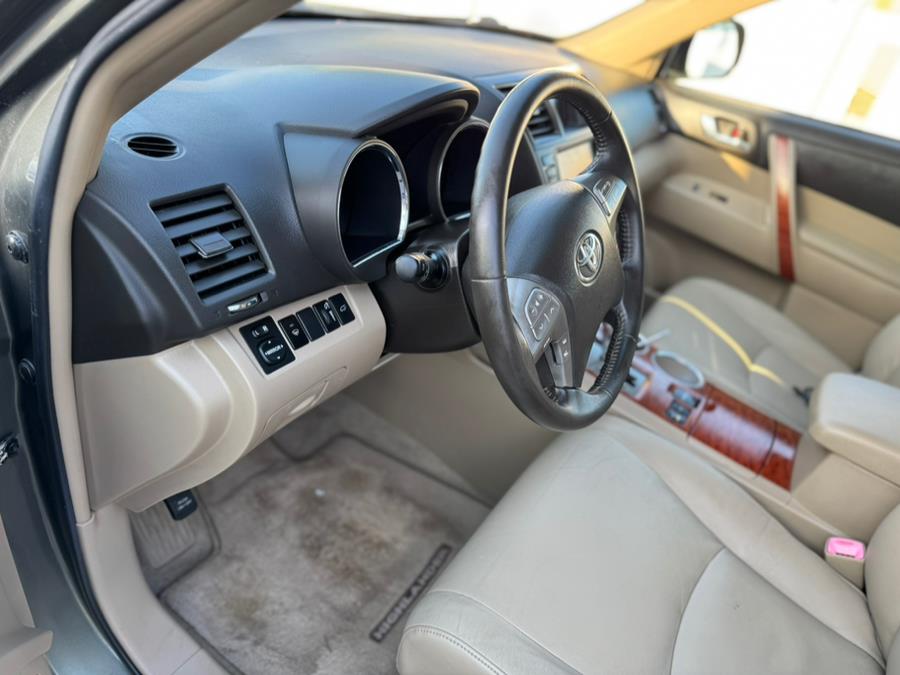 2008 Toyota Highlander 4WD 4dr Limited (Natl), available for sale in Copiague, New York | Great Buy Auto Sales. Copiague, New York 2008 Toyota Highlander 4WD 4dr Limited (Natl), available for sale in Copiague, New York | Great Buy Auto Sales. Copiague, New York