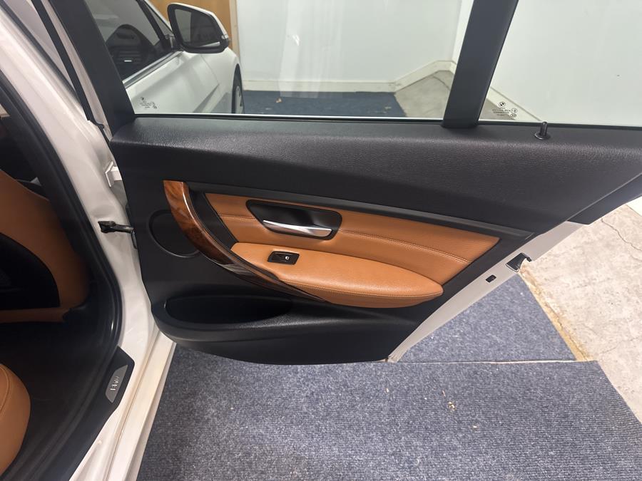 2013 BMW 3 Series 4dr Sdn 328i xDrive AWD SULEV, available for sale in Plainville, Connecticut | New England Auto Sales LLC. Plainville, Connecticut 2013 BMW 3 Series 4dr Sdn 328i xDrive AWD SULEV, available for sale in Plainville, Connecticut | New England Auto Sales LLC. Plainville, Connecticut