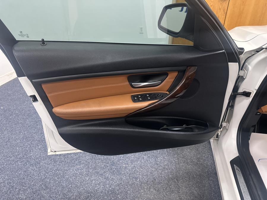 2013 BMW 3 Series 4dr Sdn 328i xDrive AWD SULEV, available for sale in Plainville, Connecticut | New England Auto Sales LLC. Plainville, Connecticut 2013 BMW 3 Series 4dr Sdn 328i xDrive AWD SULEV, available for sale in Plainville, Connecticut | New England Auto Sales LLC. Plainville, Connecticut