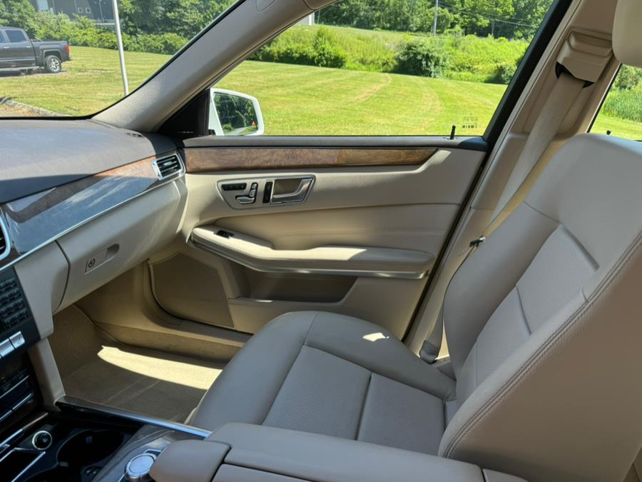 2014 Mercedes-Benz E-Class 4dr Sdn E 350 Luxury 4MATIC, available for sale in Oxford, Connecticut | Buonauto Enterprises. Oxford, Connecticut 2014 Mercedes-Benz E-Class 4dr Sdn E 350 Luxury 4MATIC, available for sale in Oxford, Connecticut | Buonauto Enterprises. Oxford, Connecticut