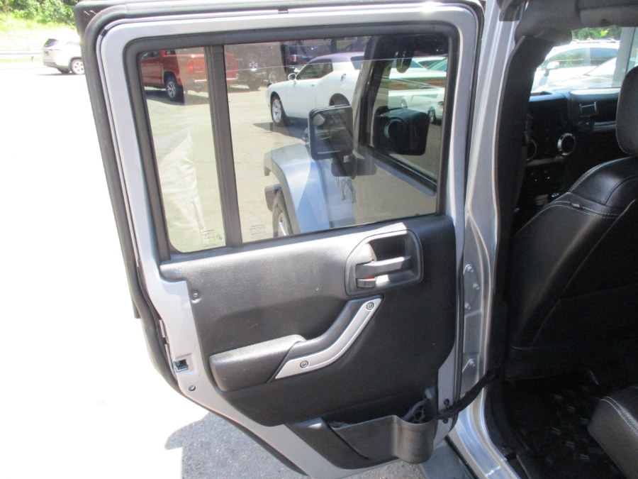 2013 Jeep Wrangler Unlimited 4WD 4dr Sahara, available for sale in Meriden, Connecticut | Cos Central Auto. Meriden, Connecticut 2013 Jeep Wrangler Unlimited 4WD 4dr Sahara, available for sale in Meriden, Connecticut | Cos Central Auto. Meriden, Connecticut