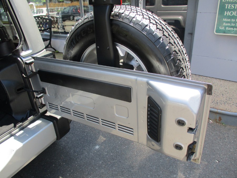 2013 Jeep Wrangler Unlimited 4WD 4dr Sahara, available for sale in Meriden, Connecticut | Cos Central Auto. Meriden, Connecticut 2013 Jeep Wrangler Unlimited 4WD 4dr Sahara, available for sale in Meriden, Connecticut | Cos Central Auto. Meriden, Connecticut