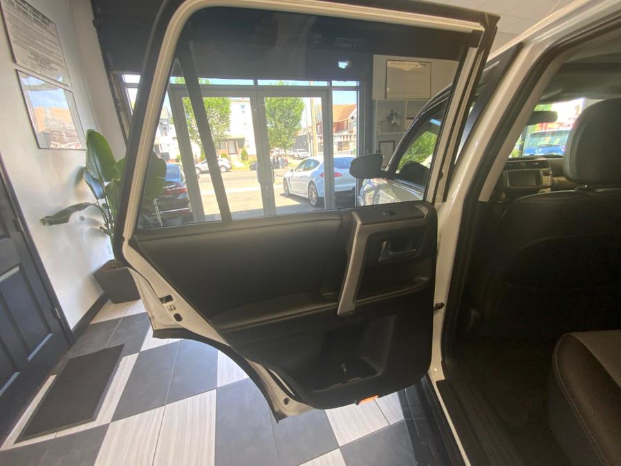 2016 Toyota 4Runner 4WD 4dr V6 SR5 Premium (Natl), available for sale in Hartford, Connecticut | Franklin Motors Auto Sales LLC. Hartford, Connecticut 2016 Toyota 4Runner 4WD 4dr V6 SR5 Premium (Natl), available for sale in Hartford, Connecticut | Franklin Motors Auto Sales LLC. Hartford, Connecticut