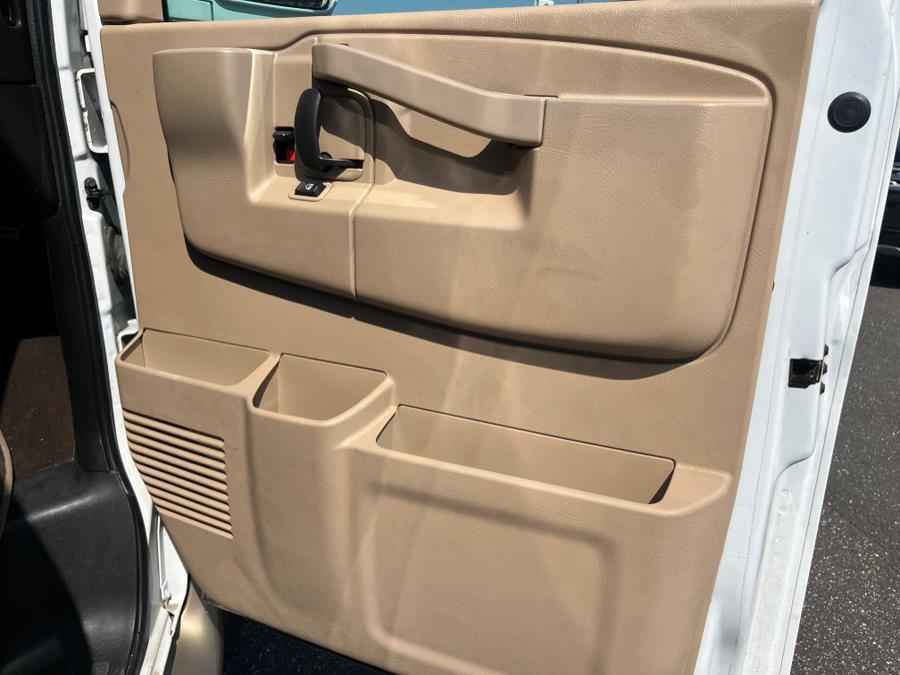 2017 Chevrolet Express Cargo Van RWD 2500 135" CLEAN CARFAX!!!, available for sale in Rosedale, New York | Sunrise Auto Sales. Rosedale, New York 2017 Chevrolet Express Cargo Van RWD 2500 135" CLEAN CARFAX!!!, available for sale in Rosedale, New York | Sunrise Auto Sales. Rosedale, New York