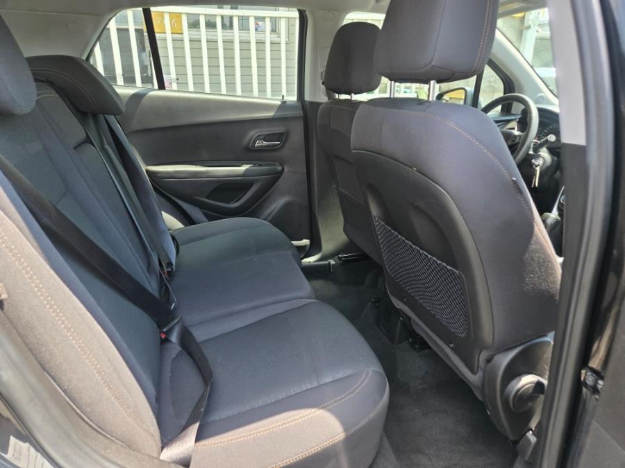 2019 Chevrolet Trax FWD 4dr LS, available for sale in Temple Hills, Maryland | Temple Hills Used Car. Temple Hills, Maryland 2019 Chevrolet Trax FWD 4dr LS, available for sale in Temple Hills, Maryland | Temple Hills Used Car. Temple Hills, Maryland