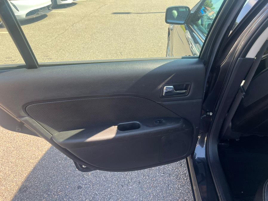 2007 Ford Fusion 4dr Sdn V6 SEL AWD, available for sale in South Windsor, Connecticut | Mike And Tony Auto Sales, Inc. South Windsor, Connecticut 2007 Ford Fusion 4dr Sdn V6 SEL AWD, available for sale in South Windsor, Connecticut | Mike And Tony Auto Sales, Inc. South Windsor, Connecticut