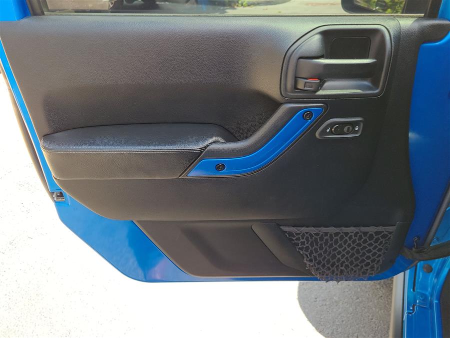 2016 Jeep Wrangler 4WD 2dr Sahara, available for sale in Canton, Connecticut | Lava Motors. Canton, Connecticut 2016 Jeep Wrangler 4WD 2dr Sahara, available for sale in Canton, Connecticut | Lava Motors. Canton, Connecticut