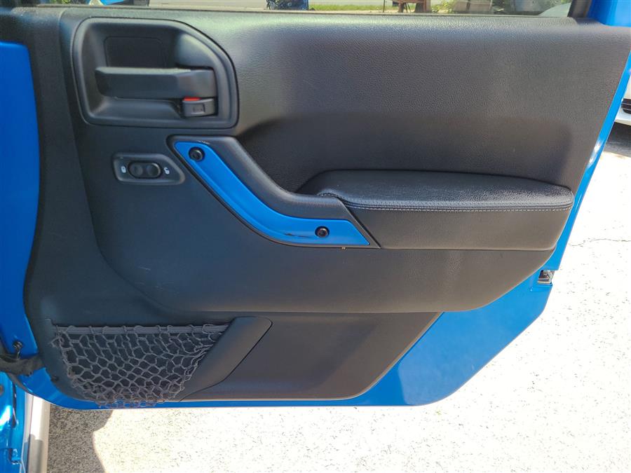 2016 Jeep Wrangler 4WD 2dr Sahara, available for sale in Canton, Connecticut | Lava Motors. Canton, Connecticut 2016 Jeep Wrangler 4WD 2dr Sahara, available for sale in Canton, Connecticut | Lava Motors. Canton, Connecticut